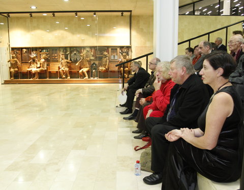Inhuldiging kunstwerk 'De laatste dag, als het heidens oog vol is' van Camiel Van Breedam, een schenking van Roger en Constance 