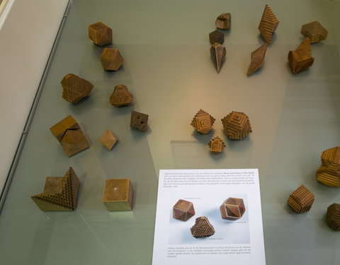 Tentoonstelling 'Kristallen Verhelderd' in het Museum voor de Geschiedenis van de Wetenschappen-51758