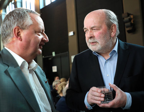 Uitreiking institutioneel eredoctoraat