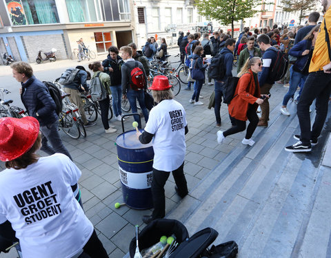 Opening academiejaar: drumband verwelkomt studenten